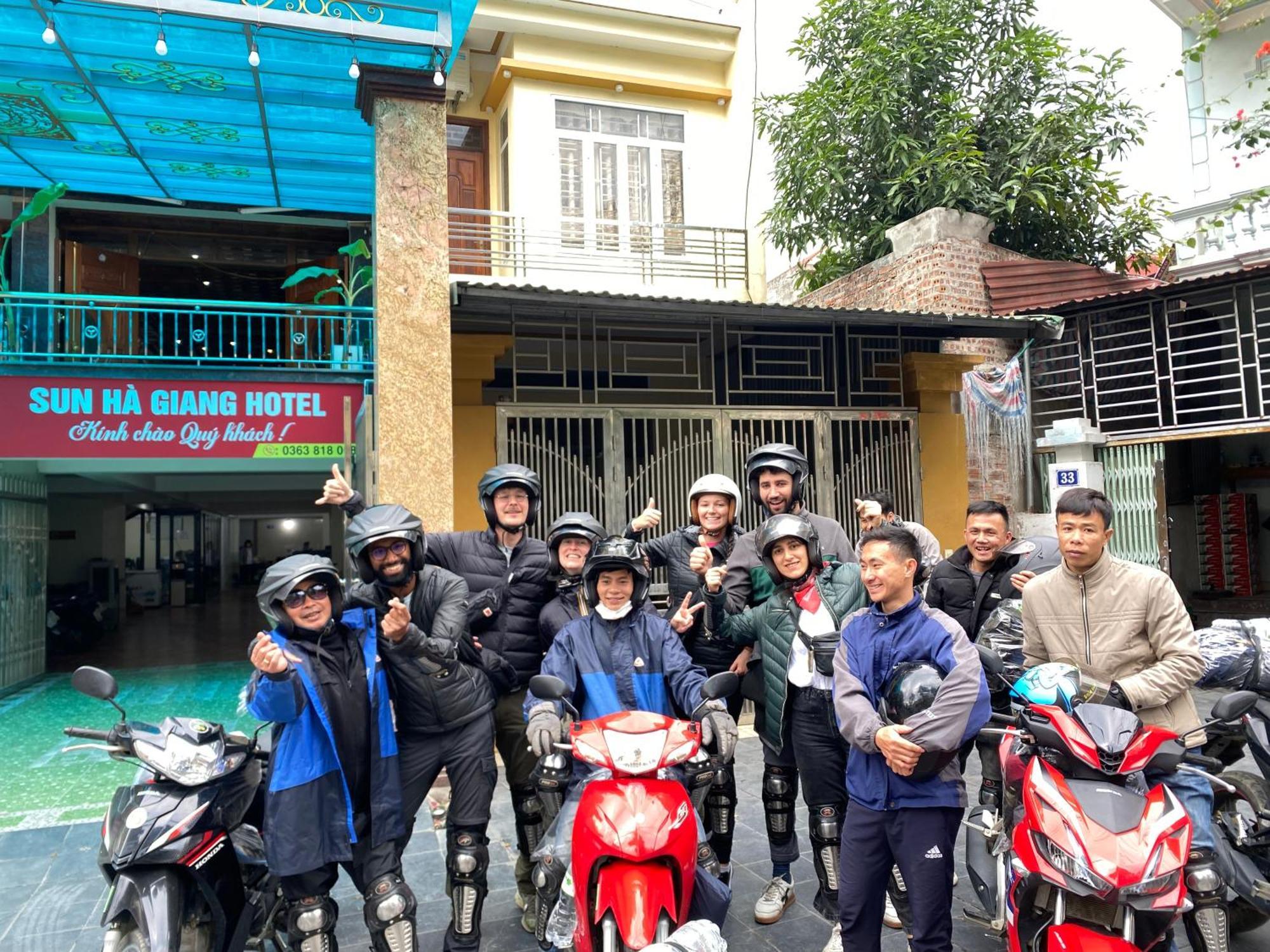 Sun Ha Giang Hotel-Tours-Motorbike Rental Exteriör bild